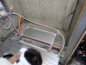 ユニットバス組立 P8210032